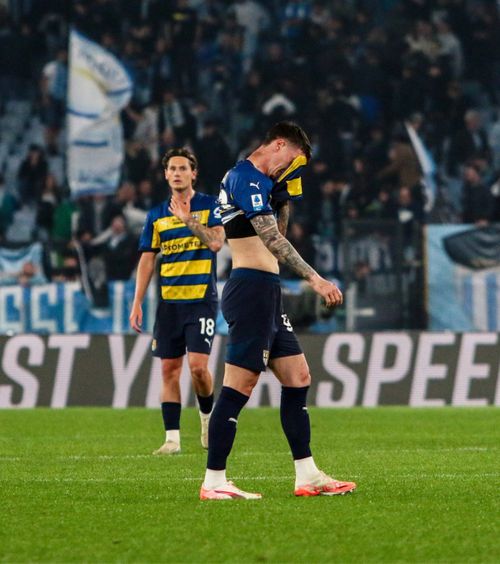 Dennis Man, huiduit     Fanii italieni și-au pierdut răbdarea  cu fotbalistul român după ratările colosale din Parma - Como 0-1