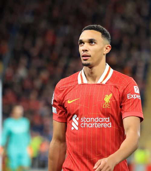 Oficial: Alexander-Arnold pleacă  Fundașul lui Liverpool   va părăsi clubul  la finalul sezonului: „Cea mai grea decizie” » Cât de aproape e de Real Madrid