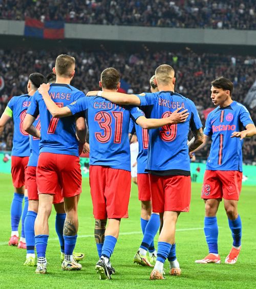 FCSB începe negocierile  Cei doi jucători doriți de la Dinamo:   „O să vorbesc cu Nicolescu”  + Ce posturi vrea să acopere campioana