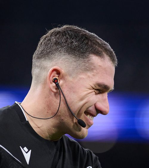 Culoar pentru Istvan Kovacs  Arbitrul român a scăpat de un rival și va mai lăsa în urmă altul în cursa pentru   finala Ligii Campionilor
