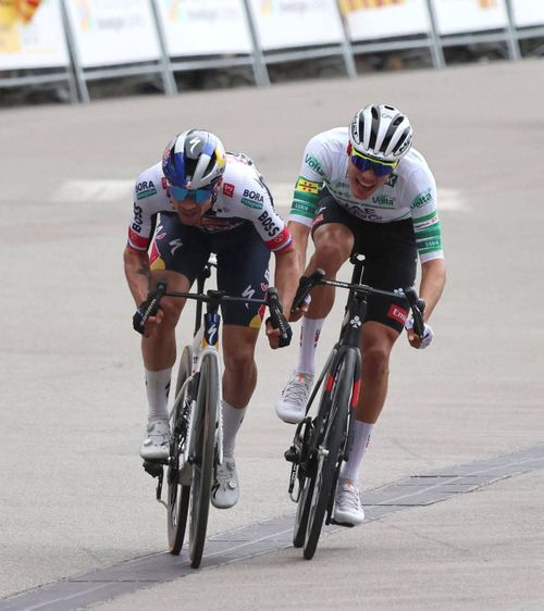 Începe Il Giro!  Turul Italiei la start. Totul despre „Corsa Rosa 2025”. Cine sunt favoriți, surpriza Albania și o   poveste răvășitoare