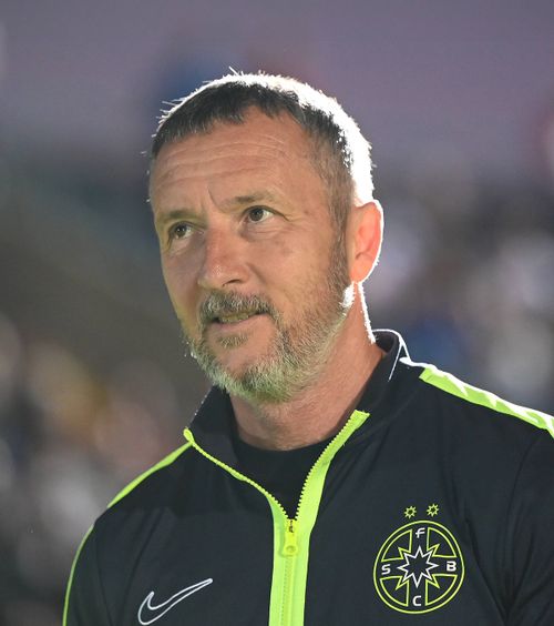 Surpriza sezonului în Liga 1  Mihai Stoica a numit   echipa care l-a impresionat : „A pierdut puncte nemeritat, deși a jucat cu refuzații refuzaților”