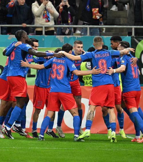 FCSB vrea în Liga Campionilor  Patronul anunță   transferuri importante : „Sunt unii de care mi-e teamă” + Ce spune despre Charalambous