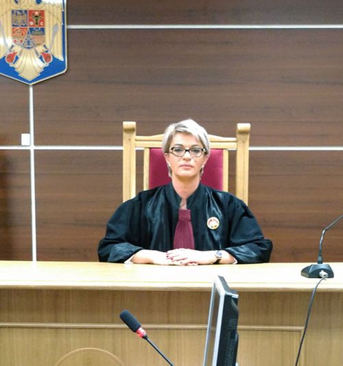 Georgeta Ciungan a murit    Fosta campioană la atletism  și judecătoare la Tribunalul Bihor avea 51 de ani și suferea de depresie