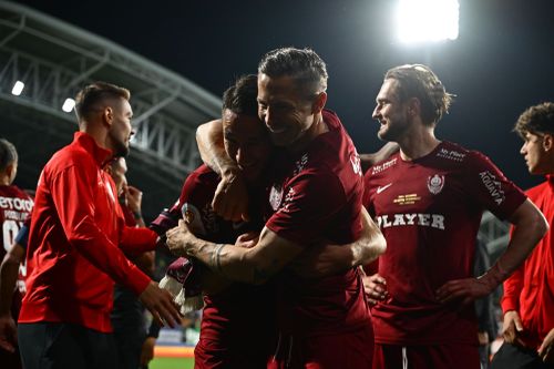 Jucătorii de la CFR Cluj sărbătoresc după câștigarea Cupei României FOTO Raed Krishan/GOLAZO.ro
