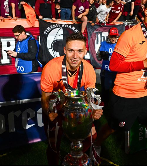 „Îi dedicăm trofeul lui Mister”    Louis Munteanu,  în extaz după câștigarea Cupei României: „De-asta s-au plătit atâția bani pentru mine”