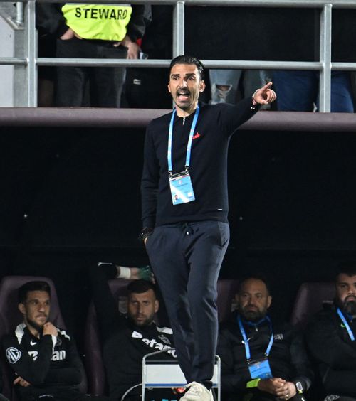„Chiar mi-ar plăcea”   Curtat de AEK Atena,   Elias Charalambous  a vorbit despre viitorul său: „Nu sunt persoana care să uite”