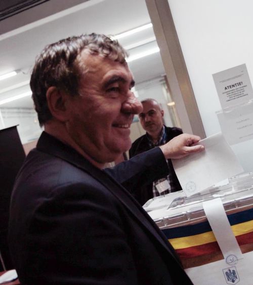 Hagi și Popescu au votat la Istanbul    VIDEO.  Mesajul transmis de „Rege” în ziua   alegerilor prezidențiale  + De ce a mers în Turcia