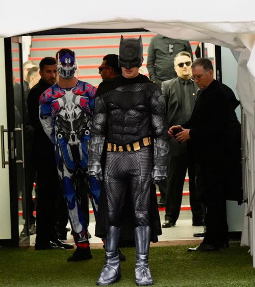 „Circotecă totală”   Scenele de pe Arena Națională   nu au fost pe placul lui Sabin Ilie : „Eu nu mă îmbrăcam în pijamale sau în colanți”