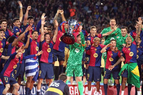 Barcelona a primit titlul de campioană în La Liga (foto: Imago)