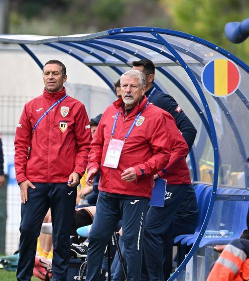 Euro 2025  Selecționerul României U19 a anunțat   lotul preliminar  pentru turneul final! Trebuie să renunțe la 5 jucători