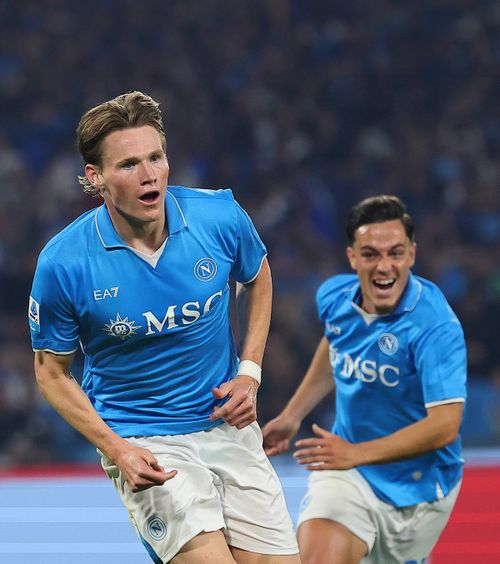 Napoli, scudetto #4    Titlu decis în ultima etapă  din Serie A! Conte, primul tehnician campion cu 3 echipe