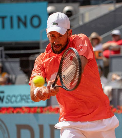 „Lua bani de la infractori”    Novak Djokovic  a spus ce făcea tatăl său pentru a-l susține la începutul carierei