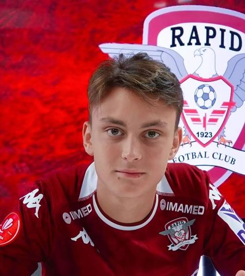 Șucu Jr, debut în Liga 1  Fiul patronului de la Rapid a bifat    primele minute   la meciul cu Universitatea Cluj. Alte două premiere: Banu și Niculcea