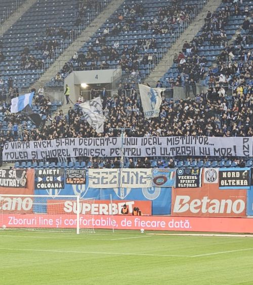 Solidaritate emoționantă    FOTO:   Peluza Craiovei, mesaj după decesul a doi suporteri adverși:   „Ultrașii nu mor”