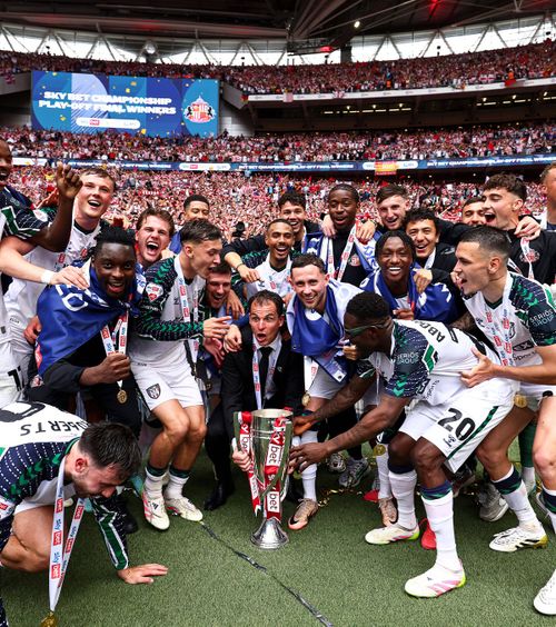 Sunderland a promovat!  „Pisicile negre” au revenit în Premier League   după 8 ani.  Final incendiar pe Wembley