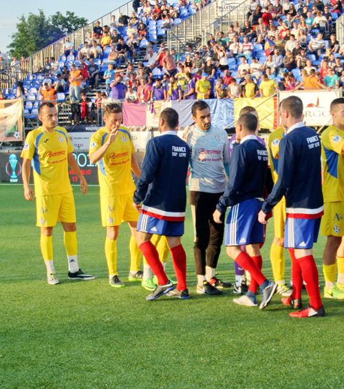România merge mai departe!   „Tricolorii” s-au calificat în   optimile CM de minifotbal 2025,  după o remiză cu Franța