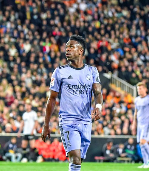 OPINIE  Dacă un puști de 21 de ani s-ar fi oprit din   dansat