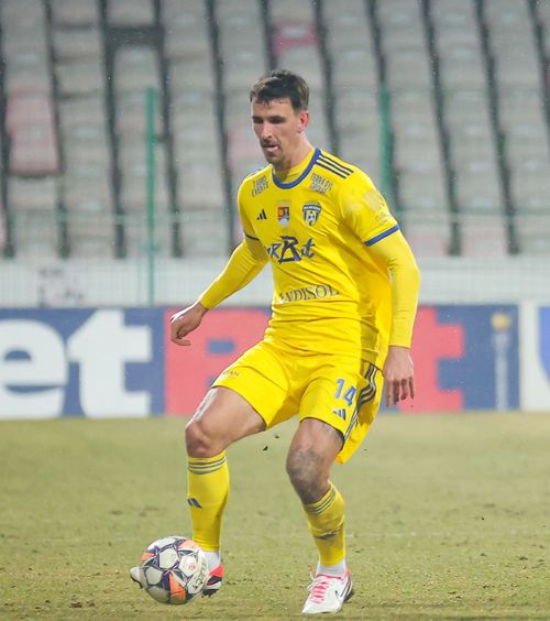 „Ireal! Nu te respecți ca sportiv”  Decizia luată de fotbalist înainte de   meciul sezonului  l-a lăsat fără cuvinte pe Mihai Stoica