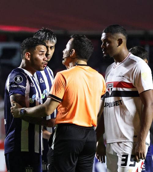 „Venezuelean mort de foame”   Acuzații de   xenofobie  în Copa Libertadores: „În fotbal nu e loc pentru ură”