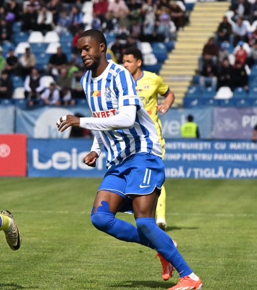 „Îl voia pe 15 în fiecare lună”  Vedeta din Liga 1 a cerut să-și primească   salariul la timp , dar a fost dată afară: „Trebuie să mai faci și sacrificii”