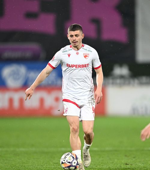 „Vrea o altă provocare”  Dinamo confirmă   o nouă plecare  » Ce jucător din Liga 1 urmărește și ce se întâmplă cu Amzăr