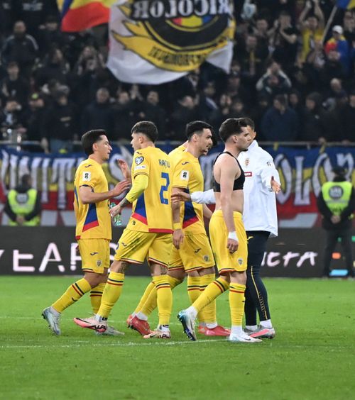 Naționala strigă adunarea   „Tricolorii”, chemați cu   două zile  mai devreme de Mircea Lucescu 