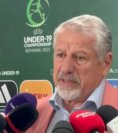 „Văd România în semifinală!”  Selecționerul U19 este încrezător înainte de EURO 2025: „Avem copiii noștri,   chiar dacă sunt de la Ungheni”