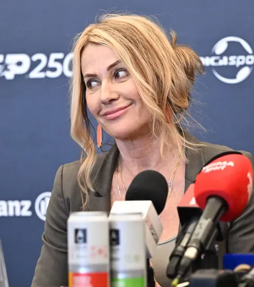 Ilie Bolojan, gest pentru Nadia  Președintele Senatului i-a lăsat un mesaj lui Nicușor Dan:   „Să primească o formă de respect”