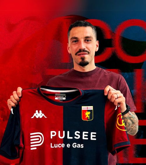 Stanciu, oficial la Genoa!    FOTO.  Căpitanul naționalei   a semnat  cu „grifonii” patronați de Dan Șucu. Italienii l-au comparat cu un vampir