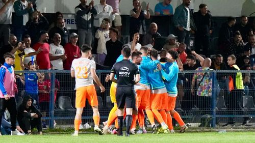 Bucurie la Metaloglobus dupa promovare FOTO GOLAZO (11).jpg