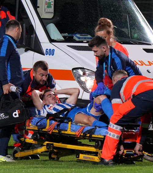 Rareș Ispas va fi operat astăzi   Diagnostic crunt pentru fundașul lui Poli Iași:   ruptură de rotulă!