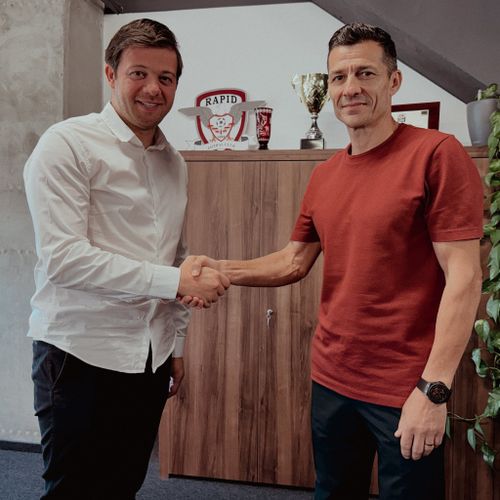 Constantin Gâlcă, oficial la Rapid. FOTO Facebook FC Rapid  (1).jpg