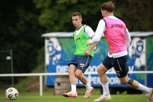Antrenamentul echipei naţionale U21. Foto: Facebook, @Echipa națională de fotbal a României
