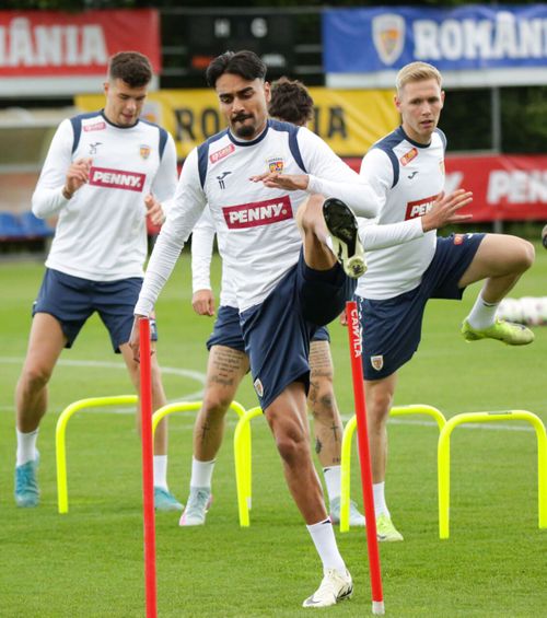 Out de la EURO!  Una dintre piesele grele ale lui Pancu a părăsit cantonamentul României și   ratează turneul final  » Ce s-a întâmplat