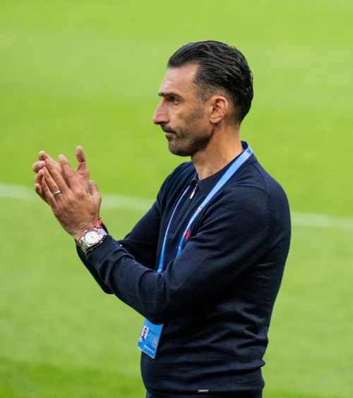 Interes pentru Charalambous  Ce club important l-ar fi trecut pe listă pe   antrenorul FCSB