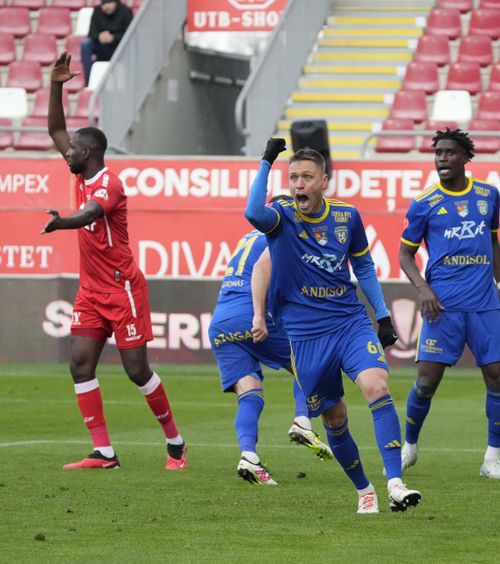 Pospelov, oficial la UTA    Fundașul-golgheter  al Sloboziei a semnat cu arădenii pe doi ani » Câte goluri a marcat în Liga 1