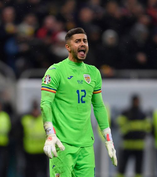 Surpriză: apără Horațiu Moldovan!  Niță, titular la EURO 2024,   va fi doar rezervă  mâine, cu Austria. De ce l-a ales Lucescu pe portarul care a promovat în Serie A