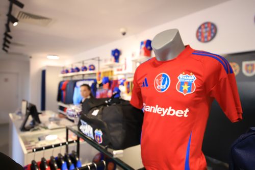 Deschidere magazin Steaua FOTO FB Steaua (3).jpg