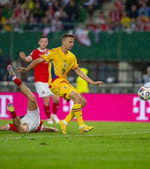Ce eroare!    FOTO.  Gafa care a dus la   golul Austriei  » Cine l-a lăsat singur pe Gregoritsch: „Inexplicabil ce s-a întâmplat”