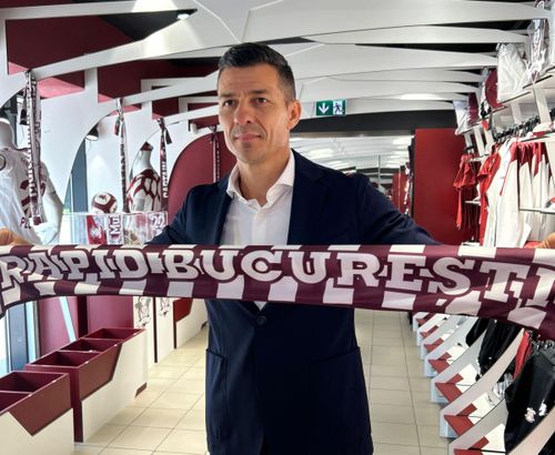 Prezentarea oficiala a lui Costel Galca la Rapid FOTO GOLAZO (1).jpg