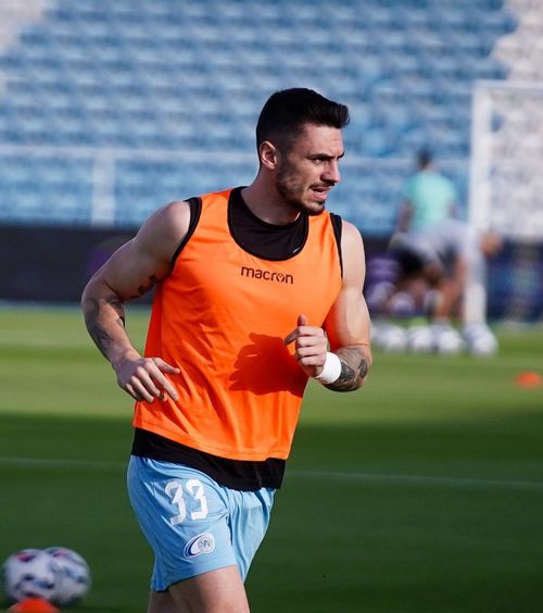 Andrei Burcă, fără club  Fundașul României s-a despărțit de Baniyas și   ar putea reveni în Liga 1