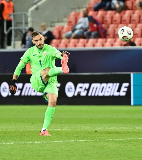 „Nu știu ce s-a întâmplat”  Răzvan Sava, după debutul ratat la Euro 2025: „Am început mai prost” » Matei Ilie:   „Să fim mai curajoși!”