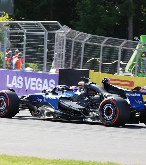 I-a zburat capota     Moment ciudat  în calificările cursei de Formula 1 din Canada + George Russell, pole-position: „Turul ăsta e grozav”