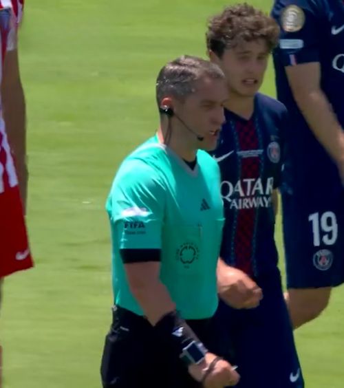 „Mă auziți? Funcționează?”    Istvan Kovacs,  primul arbitru care a explicat deciziile VAR în direct la Mondialul Cluburilor