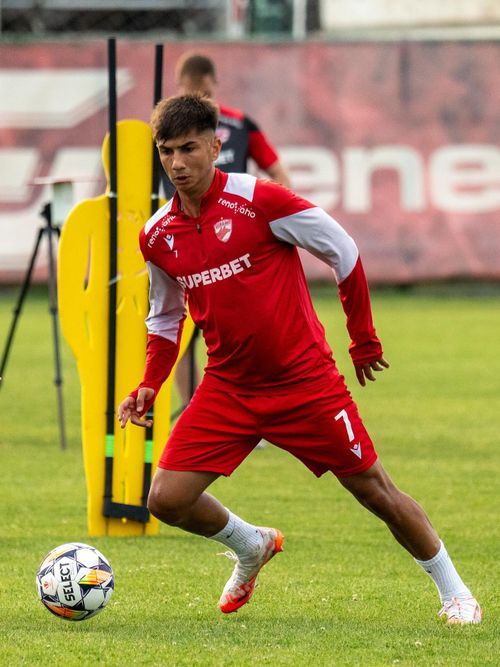 „Un club mare”   Musi,   primele săgeți  spre FCSB: „Mi se par mai grele antrenamentele de la Dinamo”