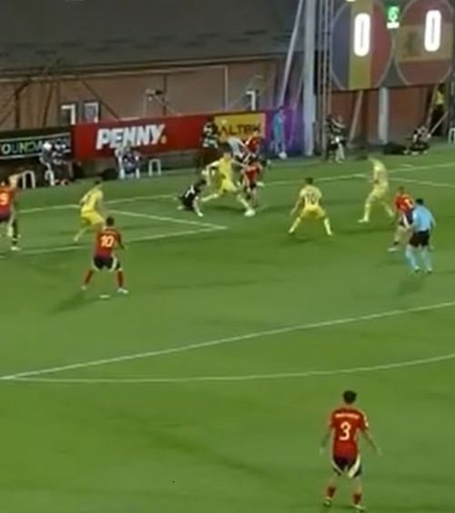 Gafă uriașă în debutul meciului    FOTO.  Spania a deschis scorul în minutul 3, după   o eroare imensă  în defensiva României