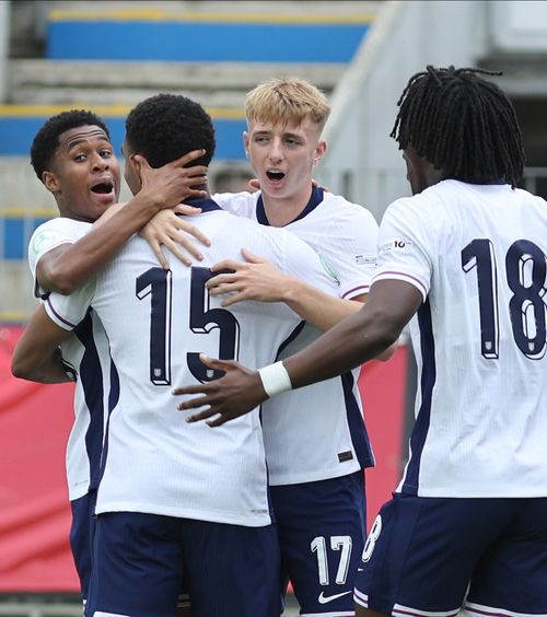 Record de goluri la Euro U19!  Anglia, revenire fabuloasă în meciul cu Germania de la București! »   Nemții au condus cu 5-1 . Care a fost scorul final