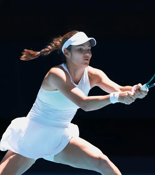 Alertă la Wimbledon    Bărbatul care a hărțuit-o pe Emma Răducanu,  prins de organizatori în timp ce încerca să-și cumpere bilet la turneul din Anglia