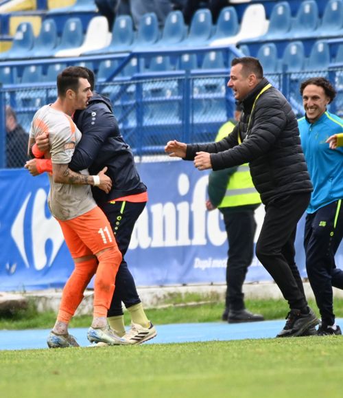 Pierdere importantă  După Zicu,   Metaloglobus  și-a pierdut și eroul de la barajul de promovare